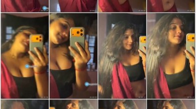 Horny Mallu Sara Deep Cleavage Mirror Selfies