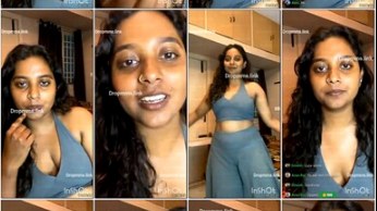 Indian girl Arya Pradosha premium live chat tease