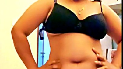 Anu Tango Bra Dance Live