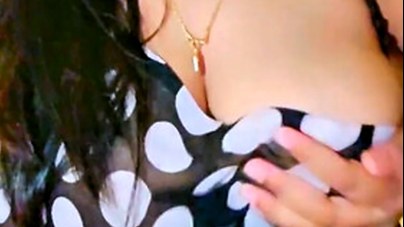 Anu Tango Telugu Milf Cleavage Tease