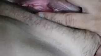 Telugu girl Thulasi hairy pussy spread