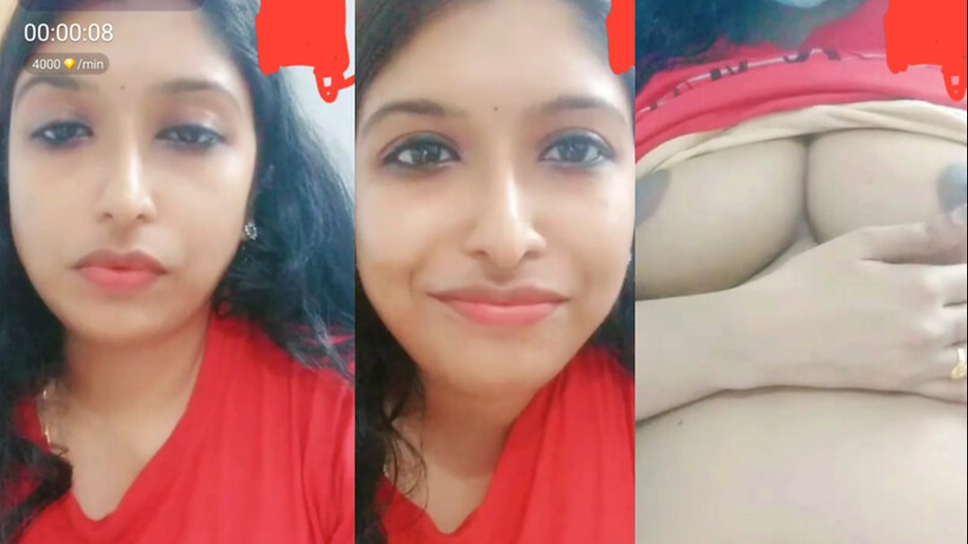 Gorgeous Mallu girl big tits live show