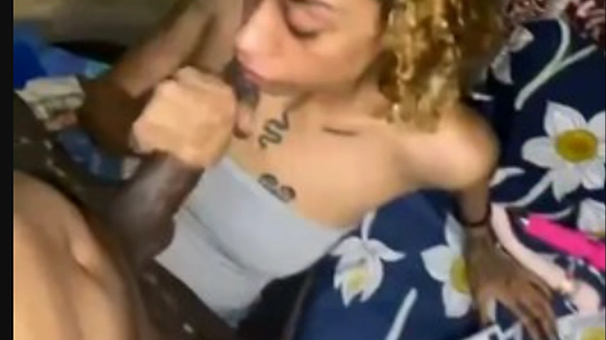 YouTuber Ishita Bhagat Gives a Blowjob to a Tattooed Guy