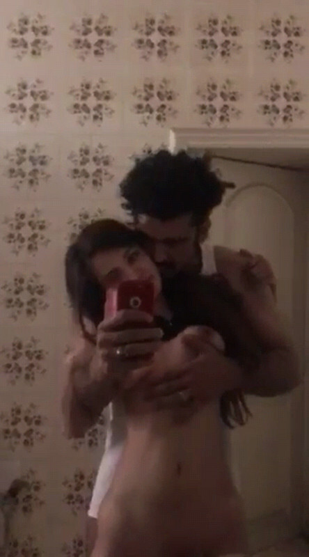 Pakistani couple recording homemade sex and fucking in bedroom
