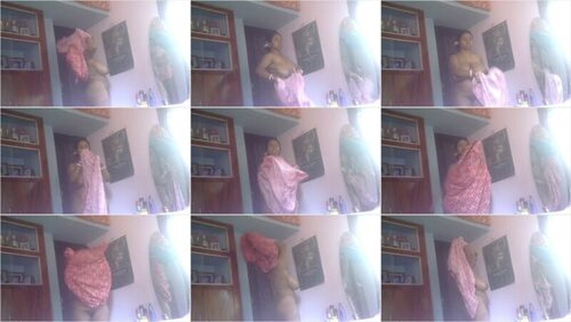 tamil aunty nude caught changing clothes