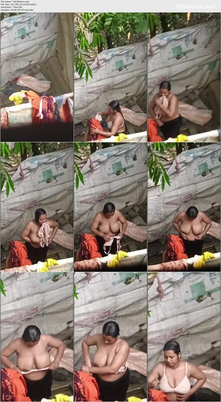 Tanker Bhabi With Huge Boobs Bathing