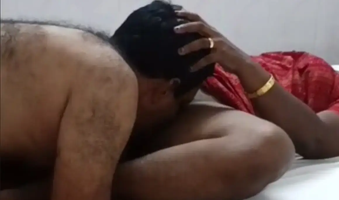 Tamil Cuckold Husband Wife Pussy Licked By Guy