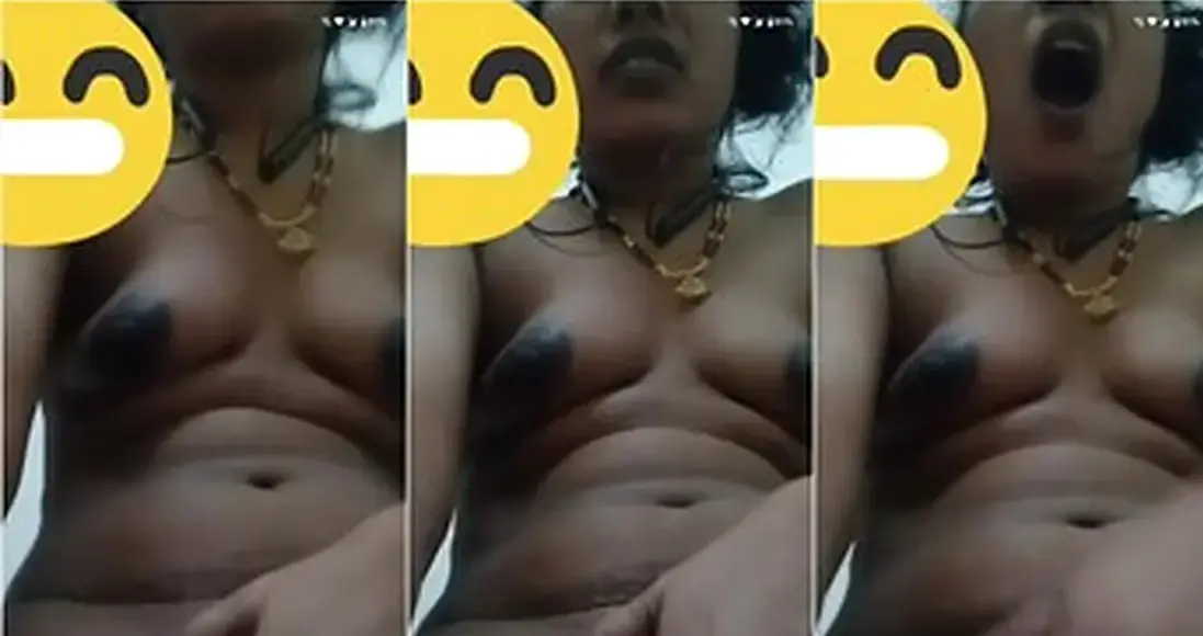 Horny Indian Bhabhi Fingers Her Wet Pussy Hard